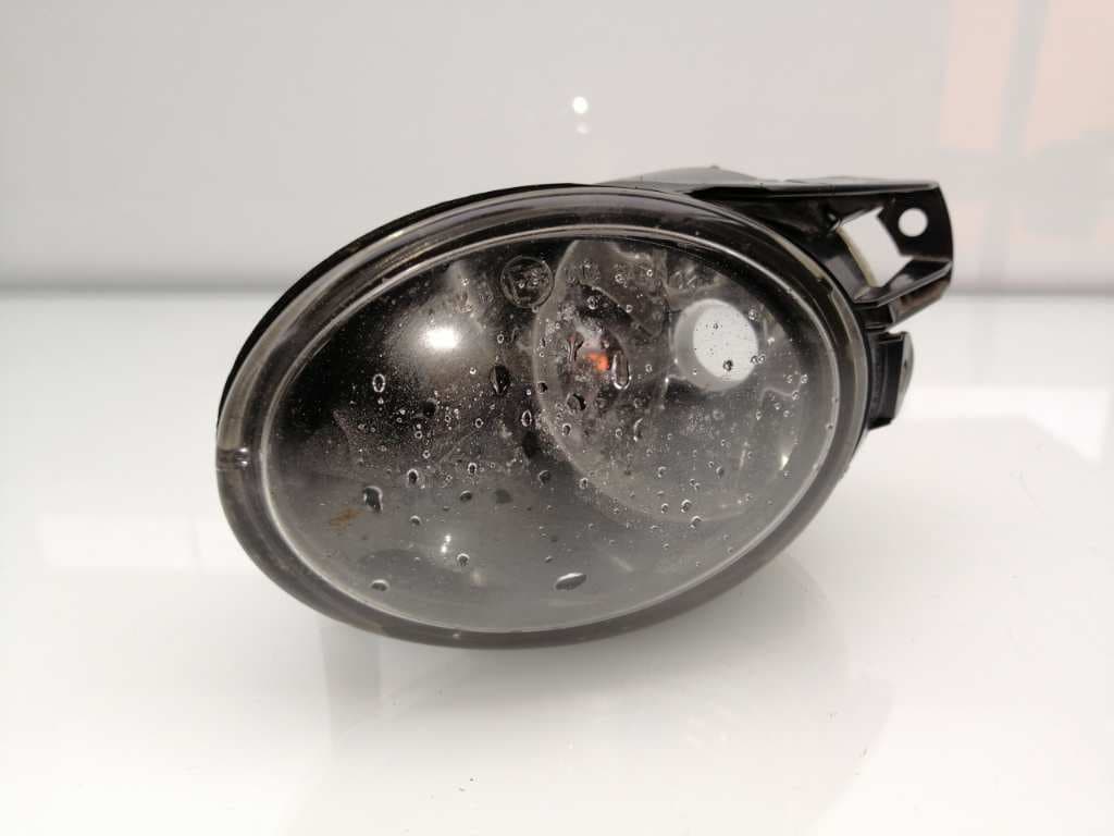 Faro antiniebla izquierdo VOLKSWAGEN PASSAT LIM
