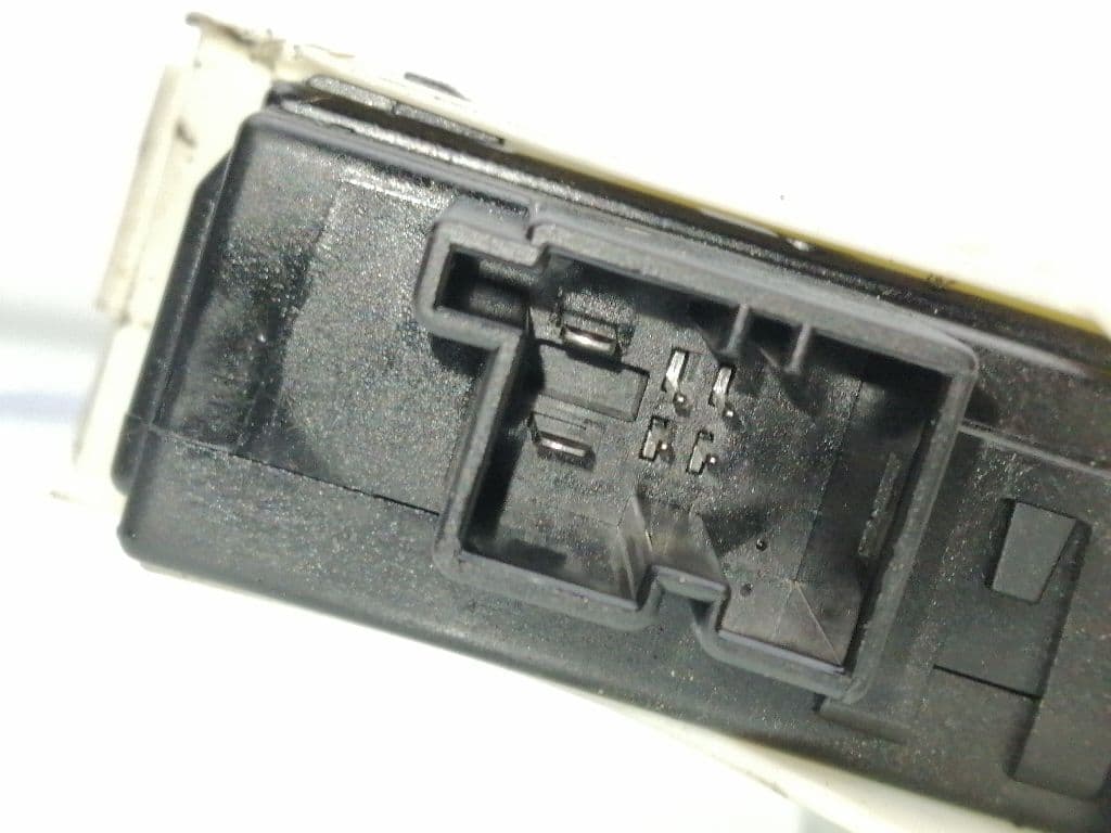 Motor elevalunas trasero derecho AUDI A6 BERLINA (4F2) 2