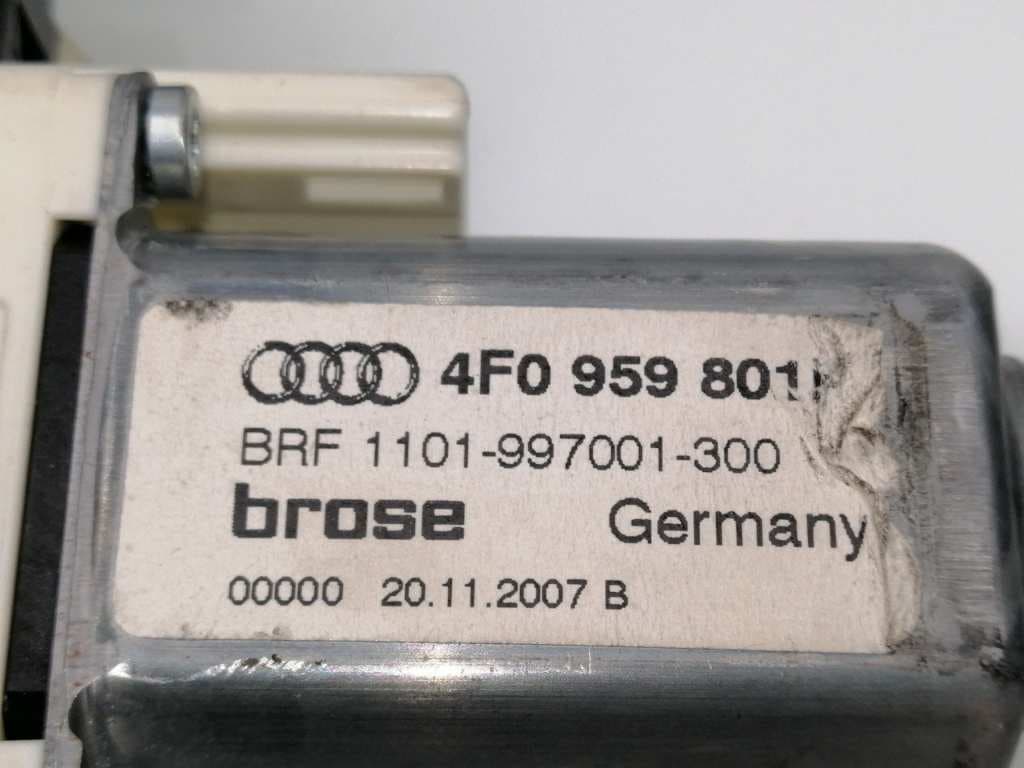 Motor elevalunas trasero izquierdo AUDI A6 BERLINA (4F2) 4