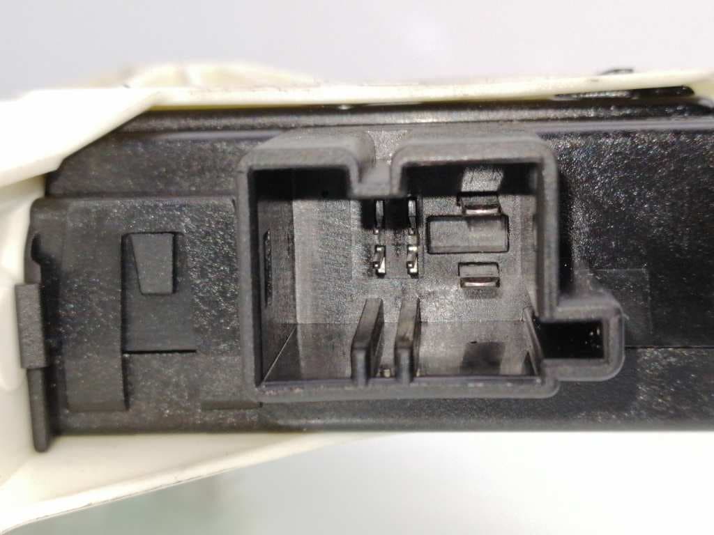 Motor elevalunas trasero izquierdo AUDI A6 BERLINA (4F2) 3