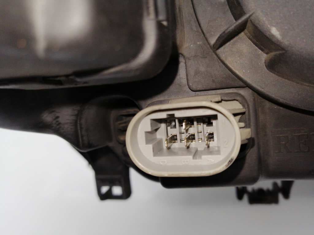 Faro izquierdo RENAULT MEGANE I BERLINA HATCHBACK (BA0) 5