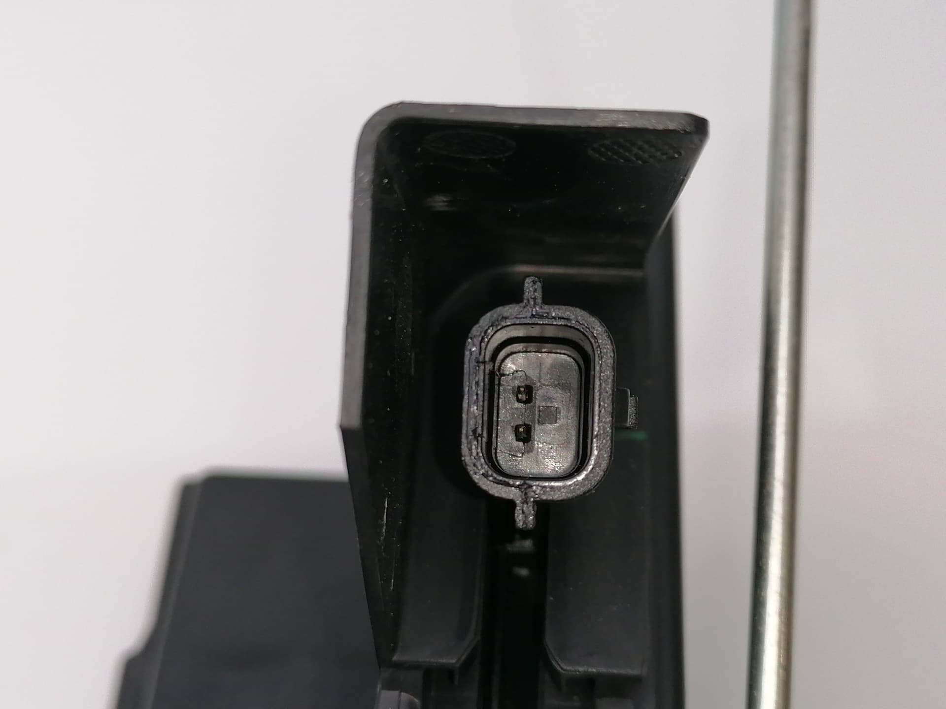 Cerradura puerta delantera derecha DACIA SANDERO 2