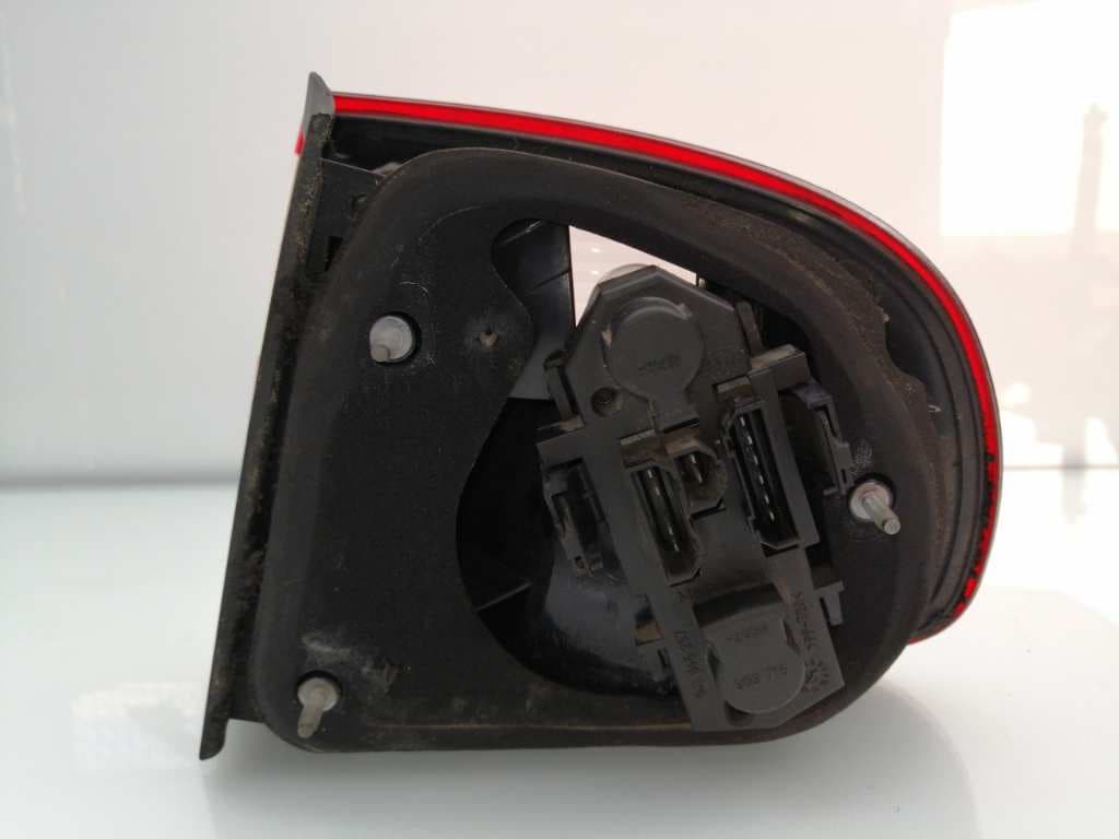 Piloto trasero izquierdo SEAT TOLEDO (1L) 3