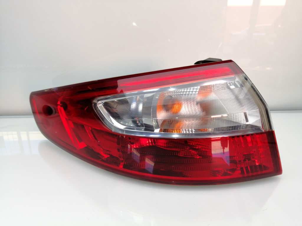 Piloto trasero izquierdo RENAULT FLUENCE