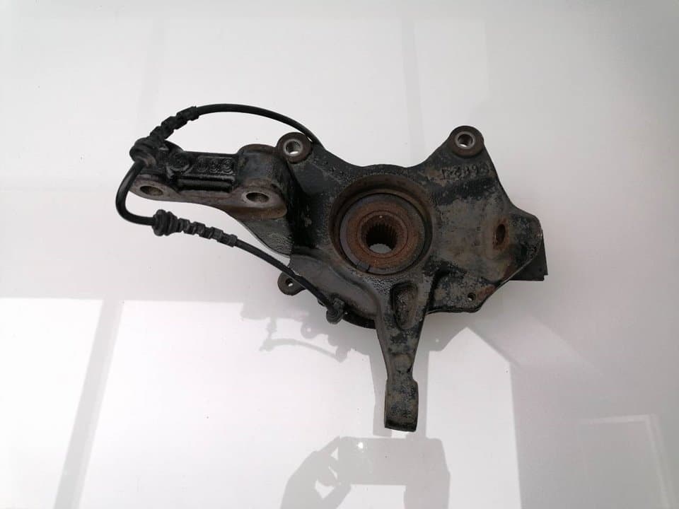 Mangueta delantera izquierda RENAULT FLUENCE 4