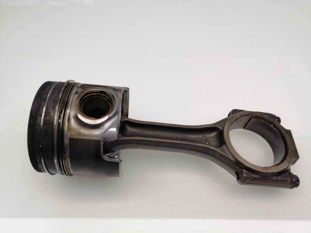 Piston AUDI A3 SPORTBACK (8P)