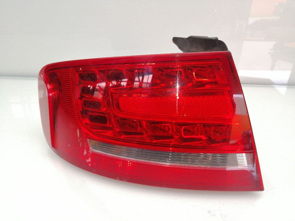 Piloto trasero izquierdo AUDI A4 BERLINA (8E)