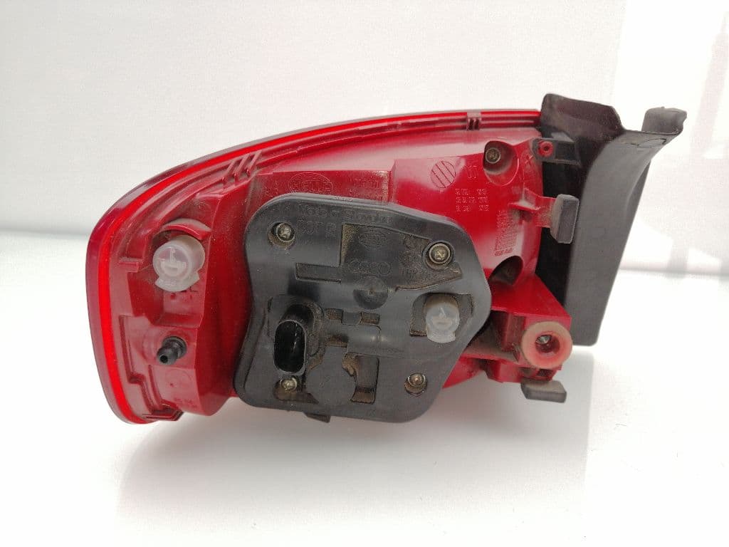 Piloto trasero derecho AUDI A4 BERLINA (8E) 4