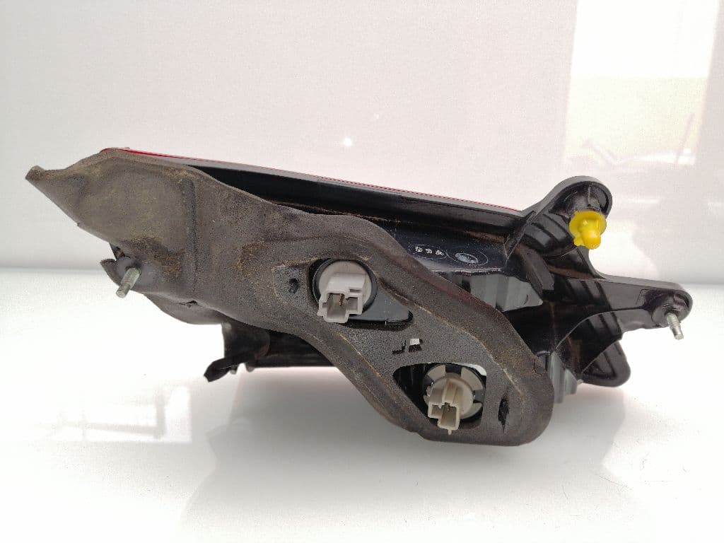 Piloto trasero derecho SUBARU LEGACY BERL./FAMILIAR B11 (BD/BG) 2