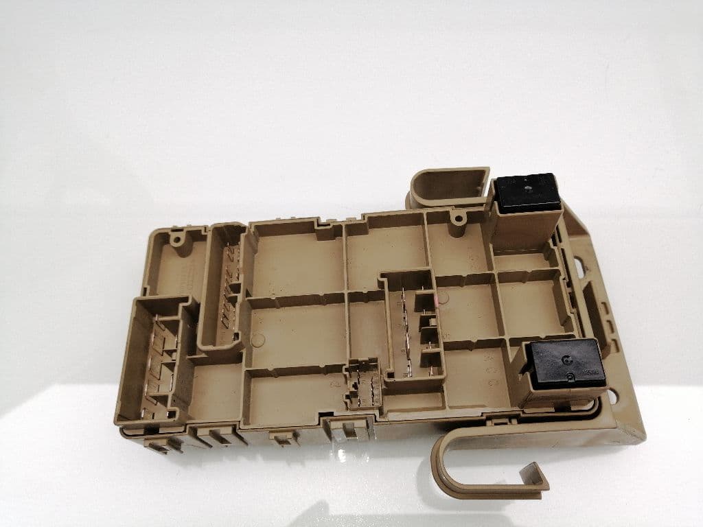 Caja reles / fusibles SUBARU LEGACY BERL./FAMILIAR B11 (BD/BG) 4