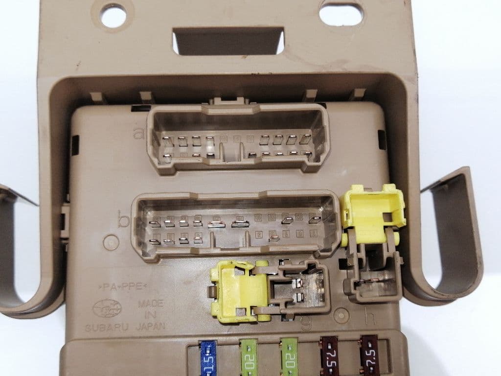 Caja reles / fusibles SUBARU LEGACY BERL./FAMILIAR B11 (BD/BG) 3