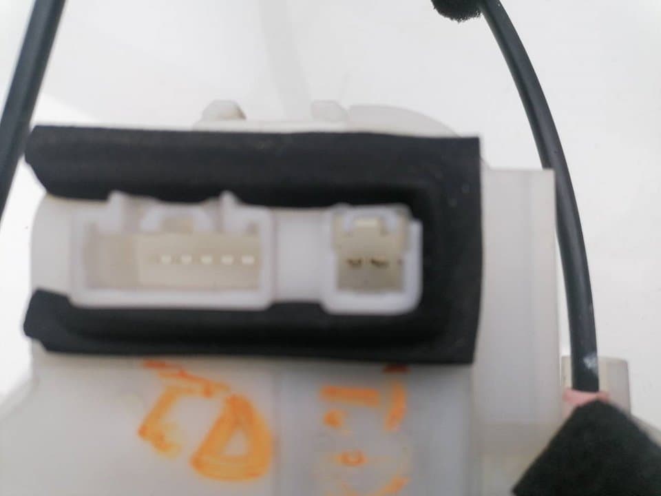 Cerradura puerta trasera derecha SUBARU LEGACY BERL./FAMILIAR B11 (BD/BG) 2
