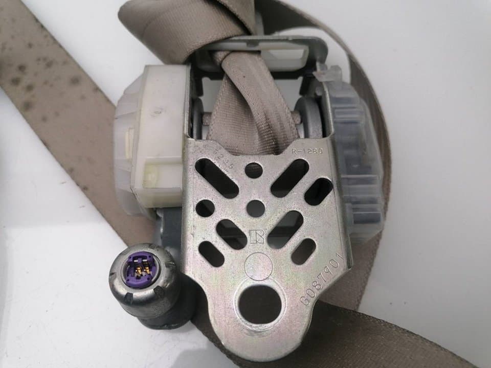 Cinturon seguridad delantero derecho SUBARU LEGACY BERL./FAMILIAR B11 (BD/BG) 2