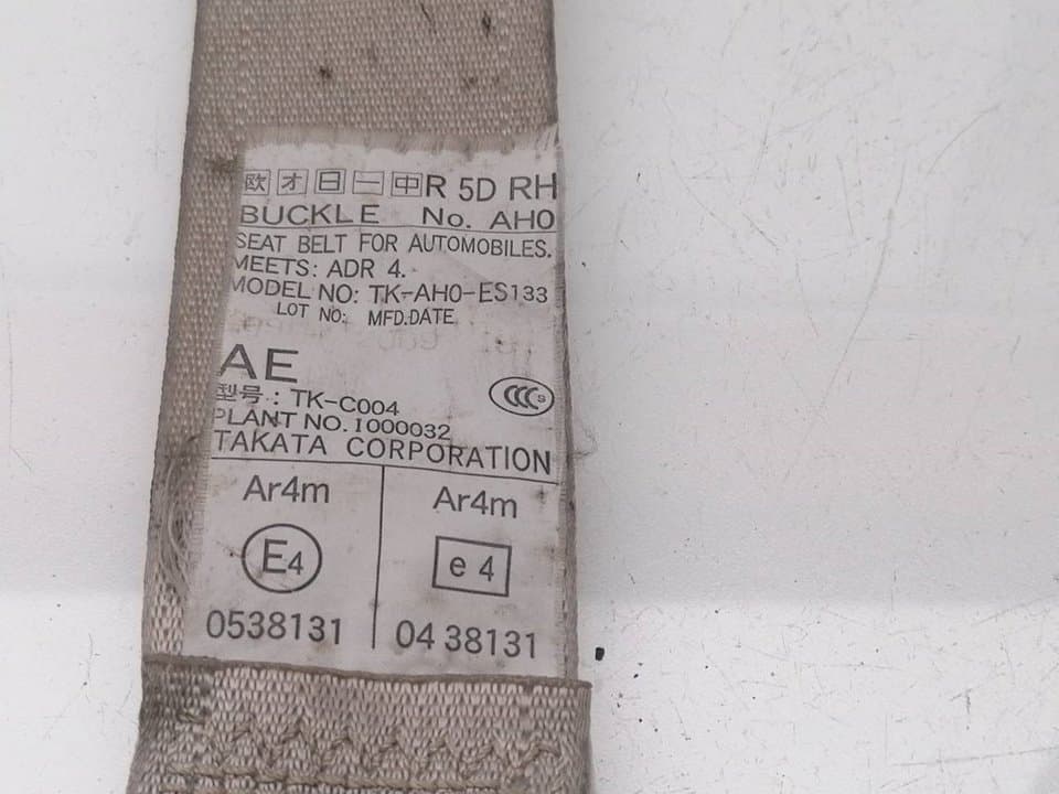 Cinturon seguridad trasero derecho SUBARU LEGACY BERL./FAMILIAR B11 (BD/BG) 4