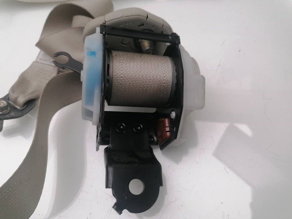 Cinturon seguridad trasero izquierdo SUBARU LEGACY BERL./FAMILIAR B11 (BD/BG) 3