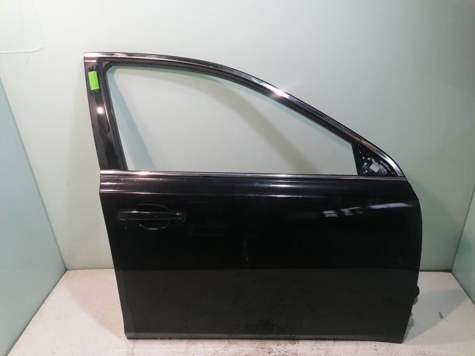 Puerta delantera derecha SUBARU LEGACY BERL./FAMILIAR B11 (BD/BG)