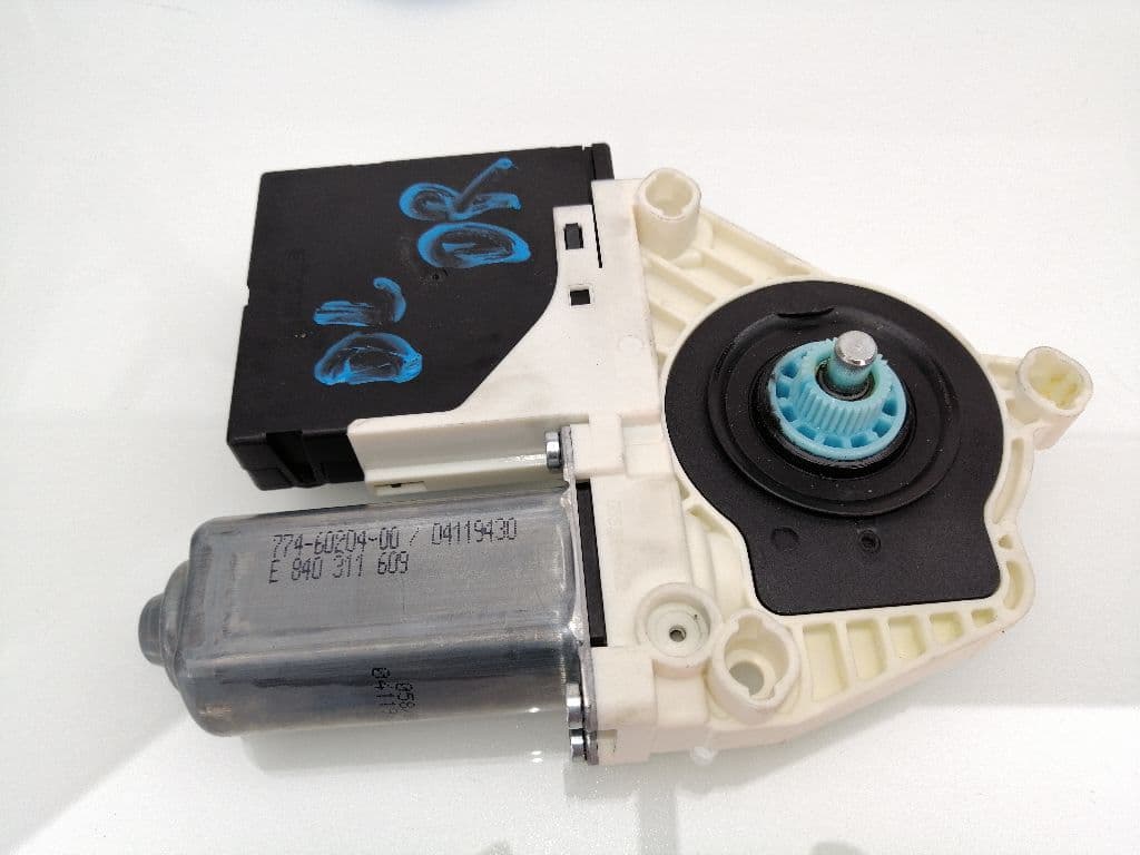 Motor elevalunas delantero derecho SEAT LEON (1P1) 3