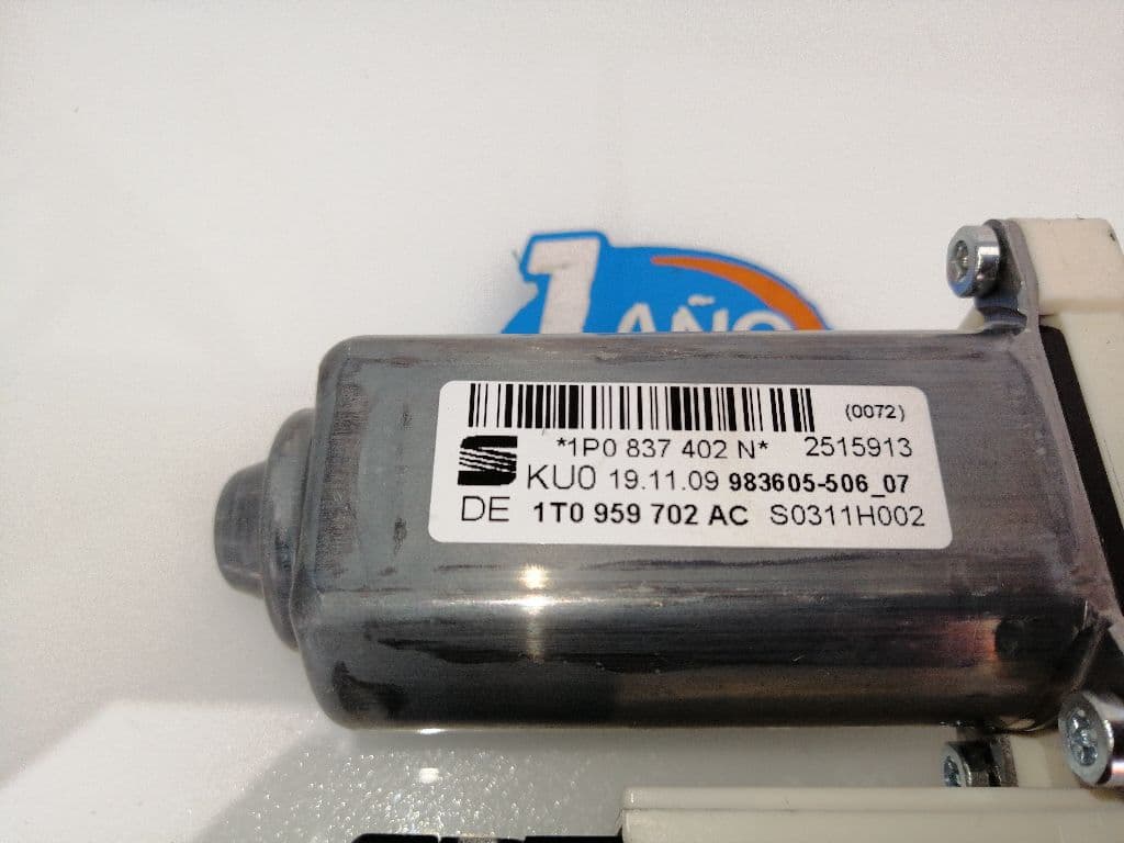 Motor elevalunas delantero derecho SEAT LEON (1P1) 2