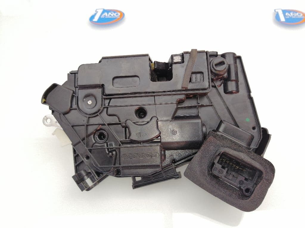 Cerradura puerta trasera izquierda VOLKSWAGEN POLO (9N1) 4