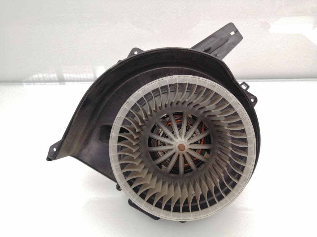 Motor calefaccion VOLKSWAGEN POLO (9N1)