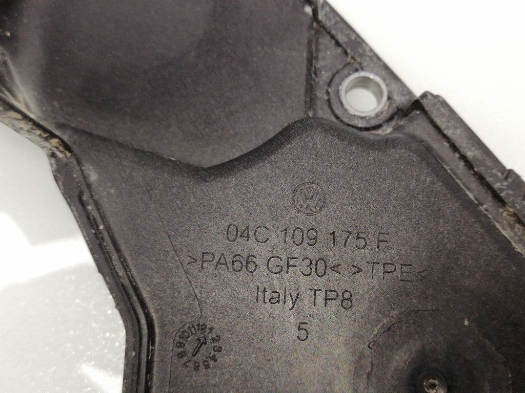 Tapa distribucion VOLKSWAGEN GOLF VII LIM. 3