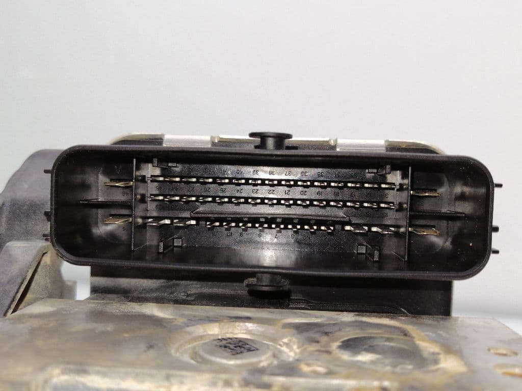 Abs VOLKSWAGEN GOLF VII LIM. 4