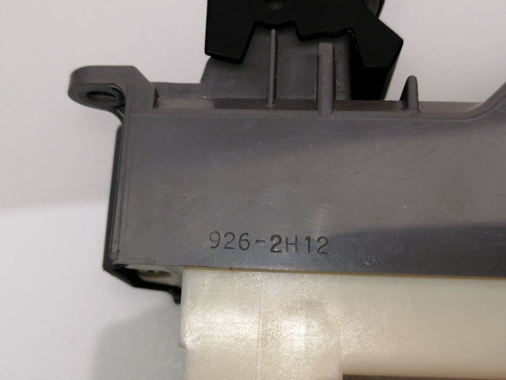 Mando elevalunas delantero izquierdo TOYOTA YARIS 3