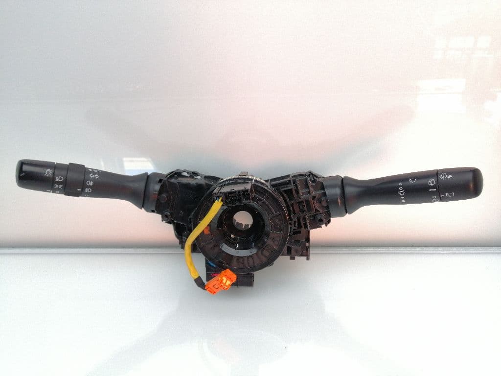Mando multifuncion TOYOTA YARIS