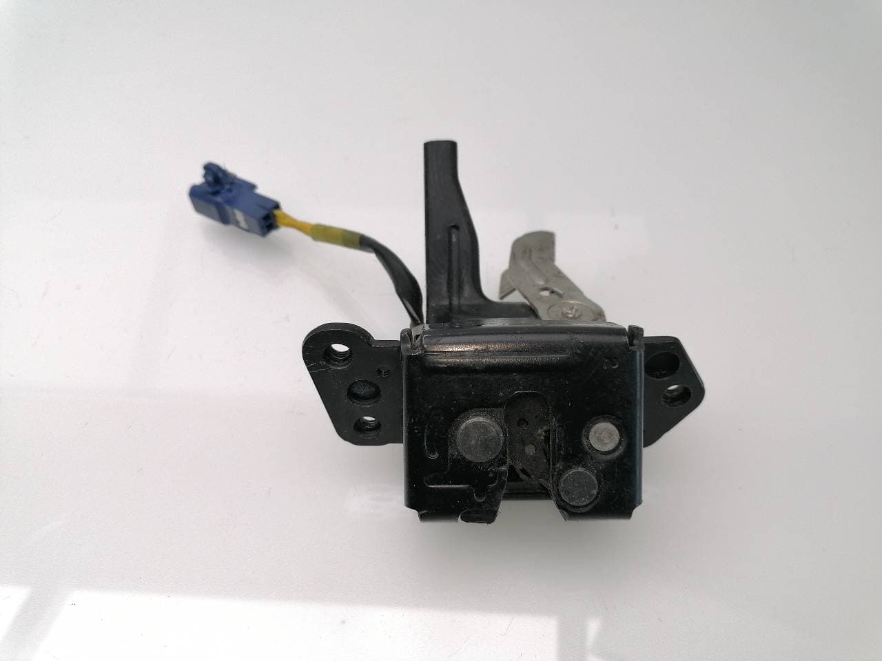 Cerradura maletero / porton TOYOTA YARIS