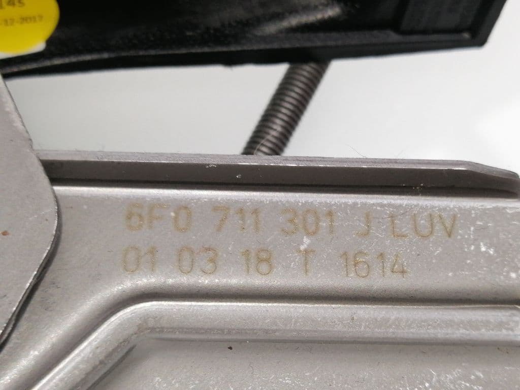 Palanca freno de mano SEAT IBIZA SC (6P5) 3