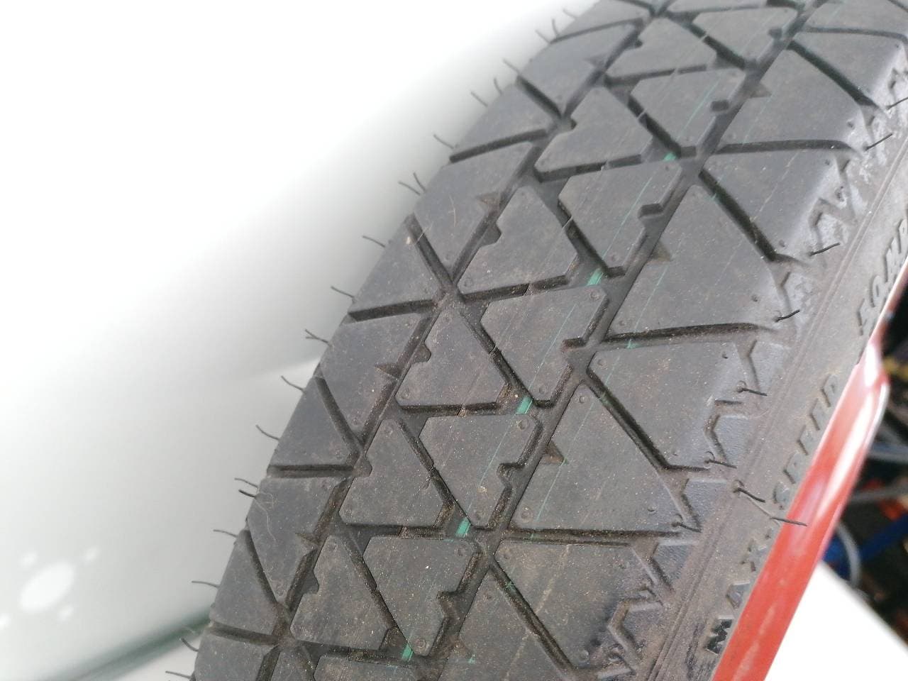 Soporte rueda repuesto SUZUKI SWIFT SF BERLINA (EA) 3
