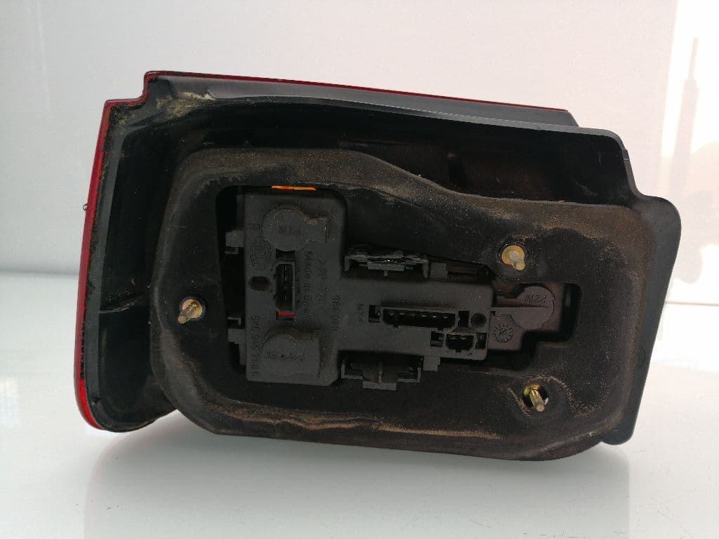 Piloto trasero derecho SEAT IBIZA (6K) 3