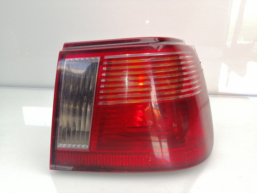 Piloto trasero derecho SEAT IBIZA (6K)