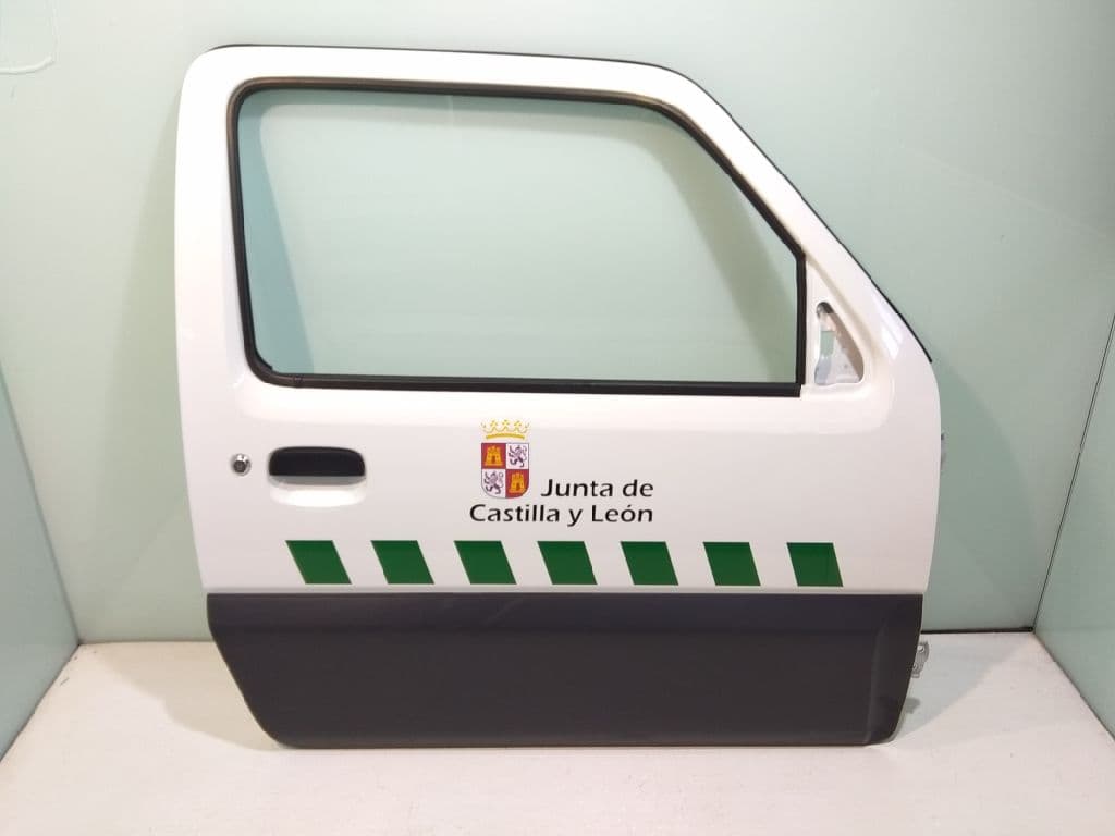 Puerta delantera derecha SUZUKI JIMNY SN (FJ)