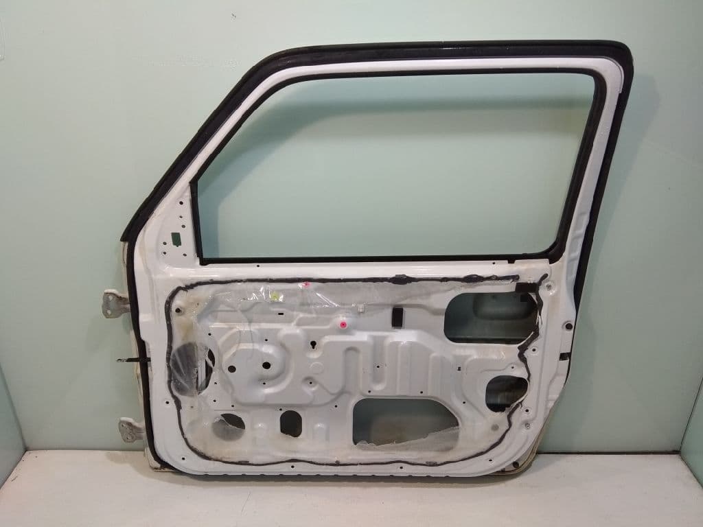 Puerta delantera derecha SUZUKI JIMNY SN (FJ) 3