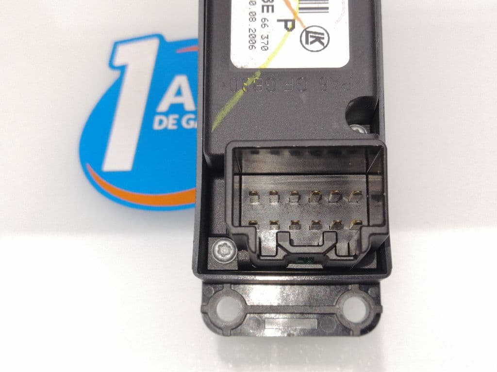 Mando elevalunas delantero derecho MAZDA 3 BERLINA (BK) 3