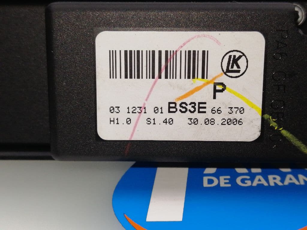 Mando elevalunas delantero derecho MAZDA 3 BERLINA (BK) 2