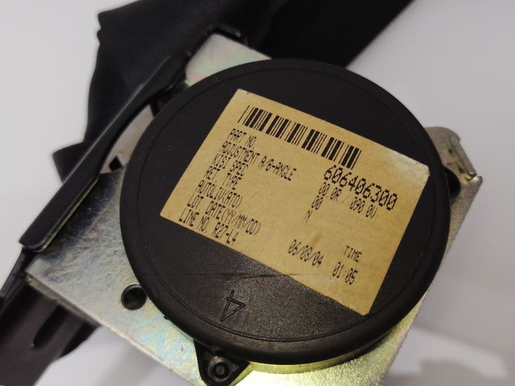 Cinturon seguridad trasero derecho MAZDA 3 BERLINA (BK) 3