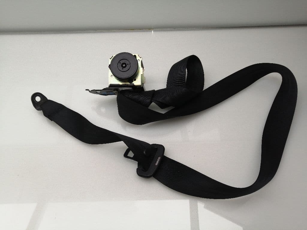 Cinturon seguridad trasero derecho MAZDA 3 BERLINA (BK) 2