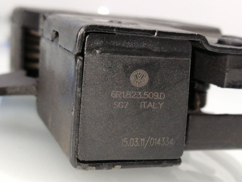 Cerradura capot VOLKSWAGEN POLO BERLINA (6N2) 3