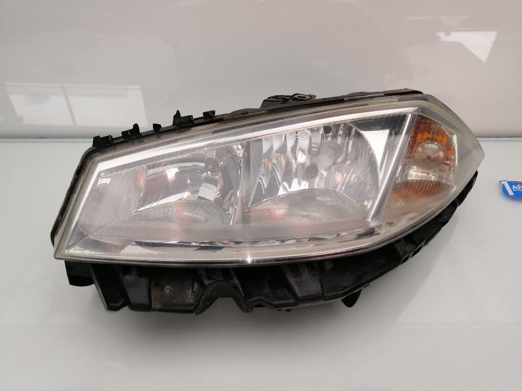 Faro izquierdo RENAULT MEGANE II FAMILIAR