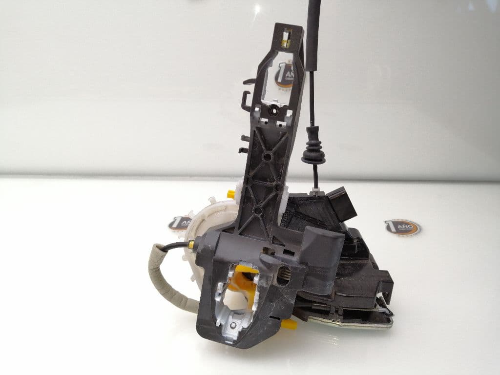 Cerradura puerta delantera derecha KIA CEED 4