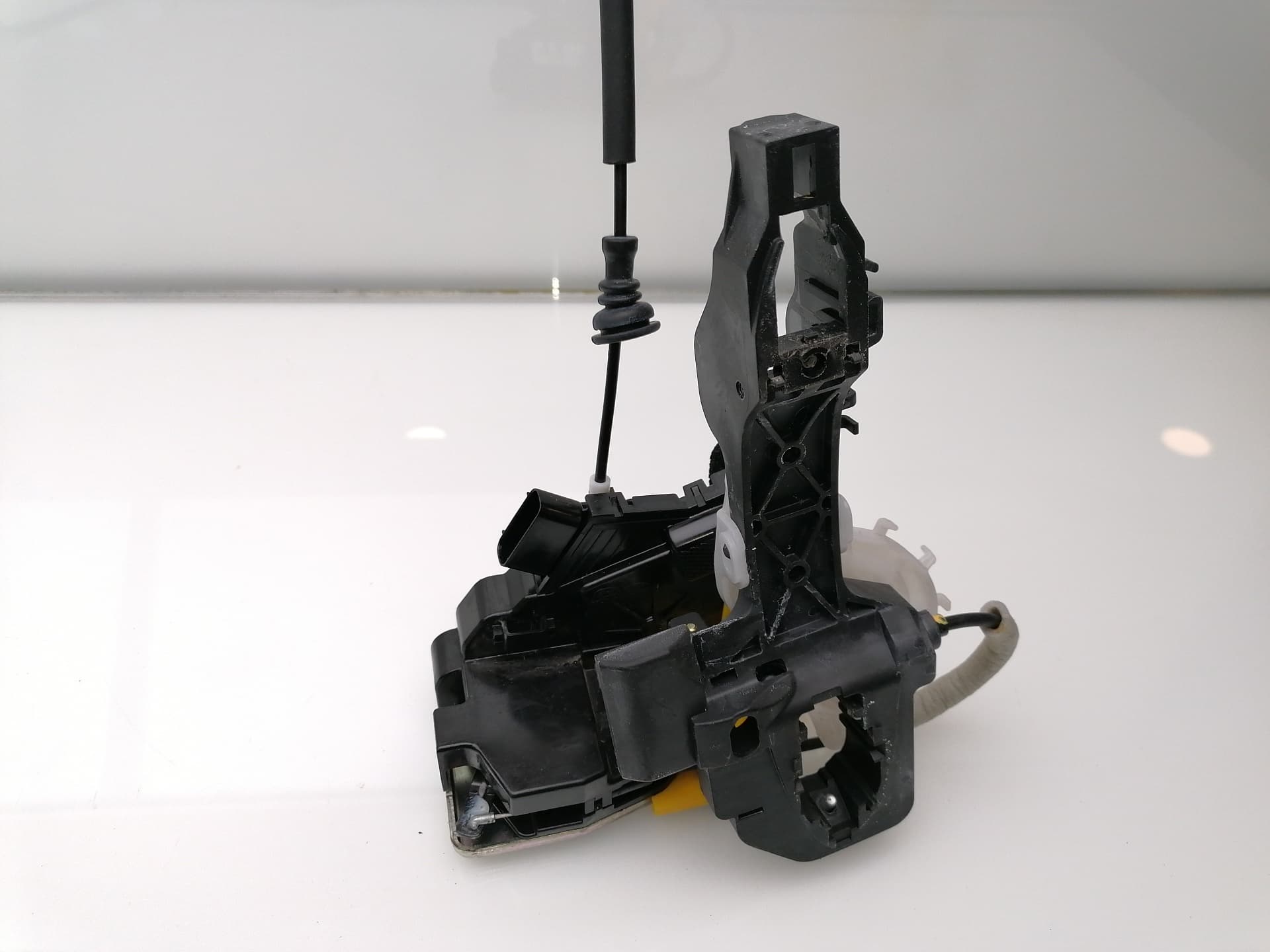 Cerradura puerta delantera izquierda KIA CEED 4