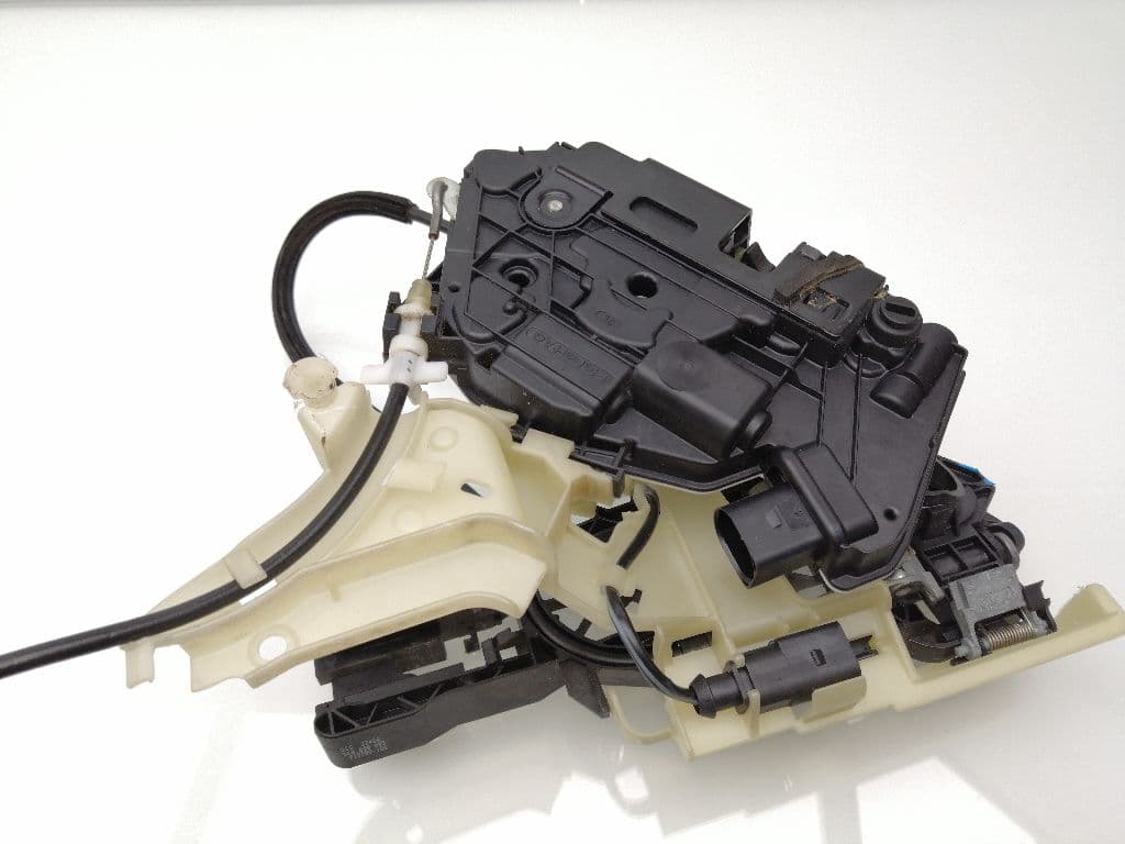 Cerradura puerta trasera izquierda VOLKSWAGEN PASSAT CC (357) 4