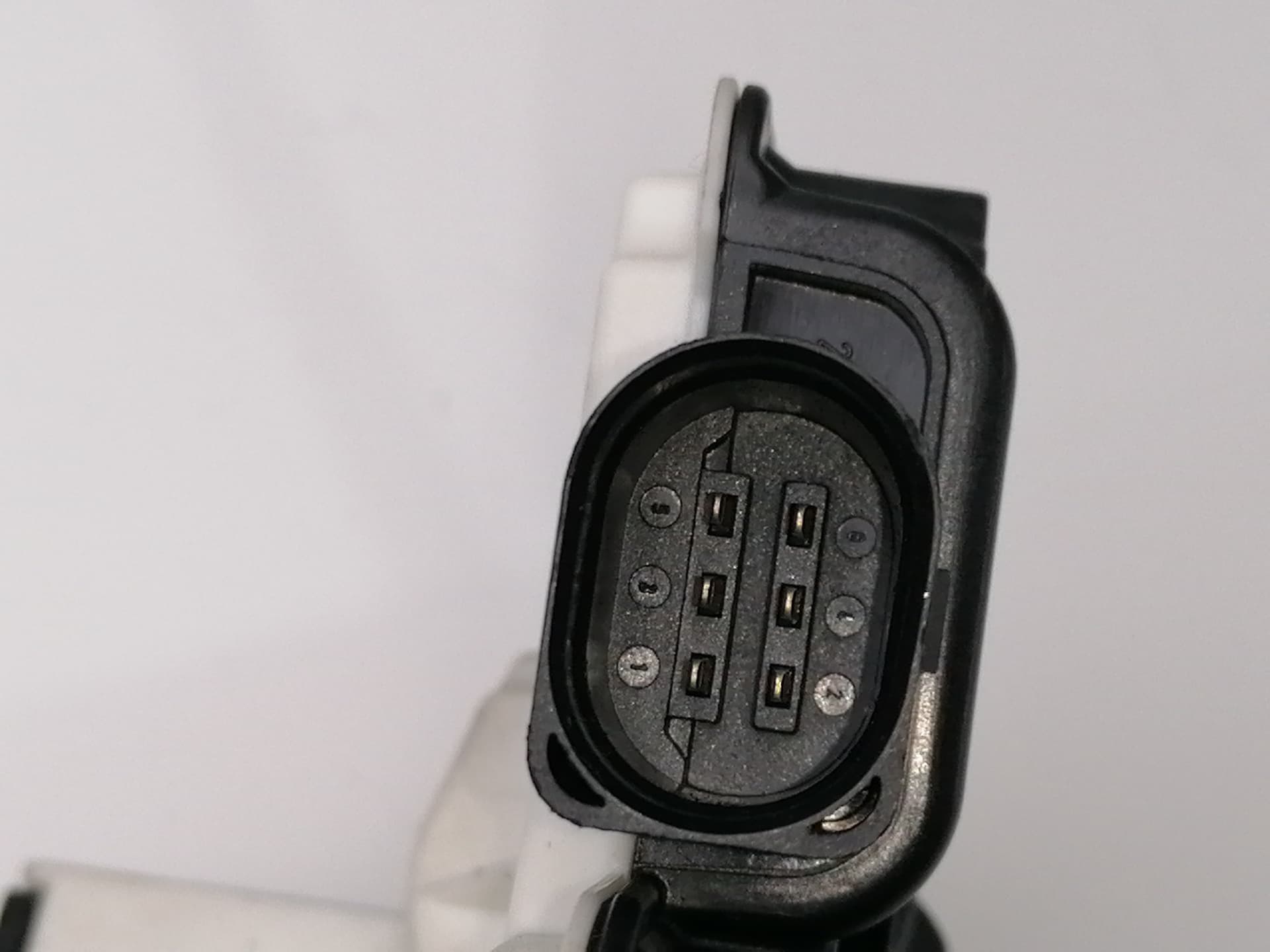 Cerradura puerta trasera derecha VOLKSWAGEN PASSAT CC (357) 4