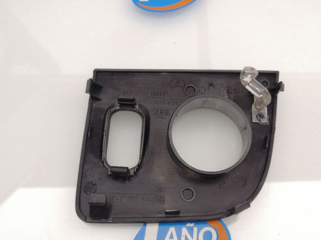 Plastico MERCEDES-BENZ VANEO (W414) FURGONETA COMPACTA 2