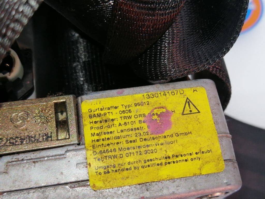 Cinturon seguridad delantero izquierdo SEAT LEON (1P1) 4