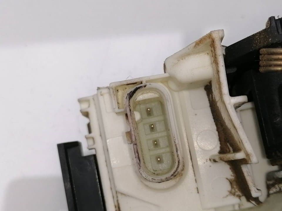 Cerradura puerta trasera derecha CHRYSLER 300 C 3