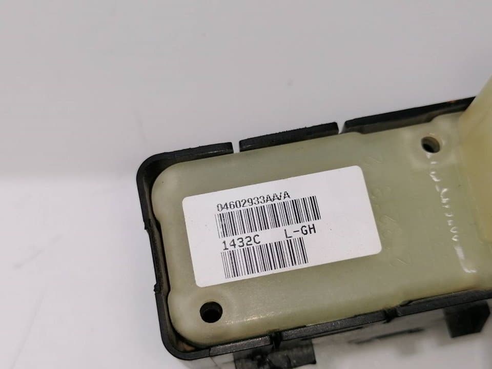 Mando elevalunas trasero derecho CHRYSLER 300 C 3