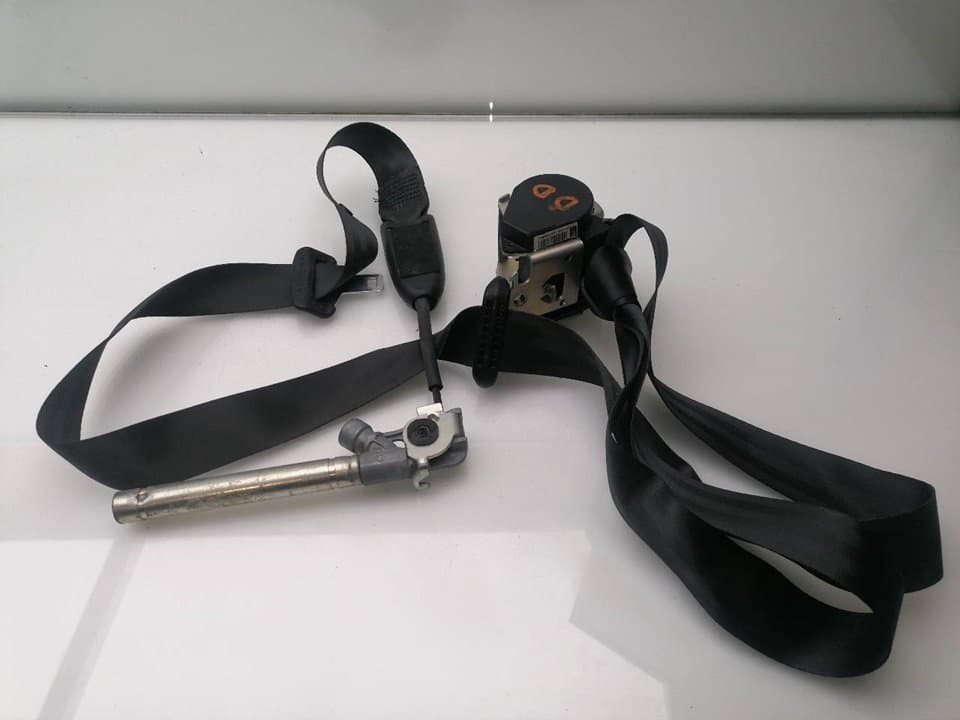 Cinturon seguridad delantero derecho RENAULT SCENIC III
